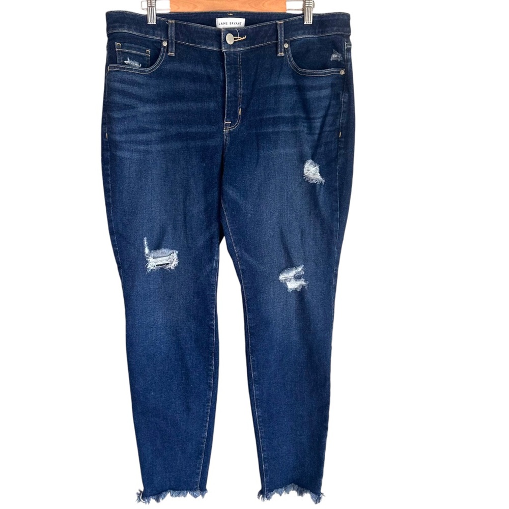 Lane Bryant  Distressed Mid Rise Skinny Signature Fit Jeans Size 18